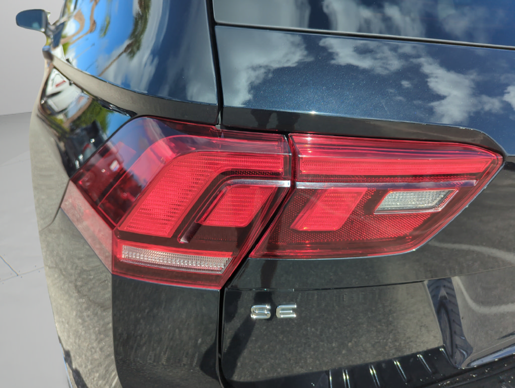 Used 2024 Volkswagen Tiguan SE FWD image 18
