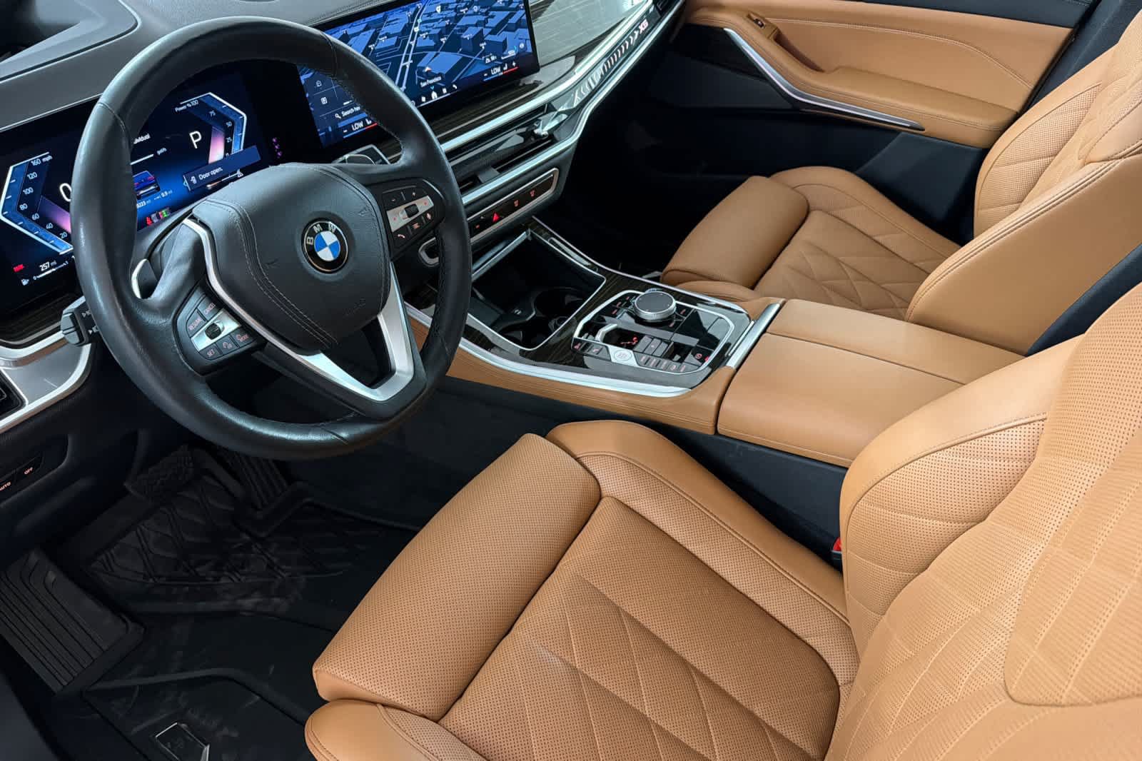 Used 2024 BMW X5 xDrive40i w/ Premium Package AWD/4WD image 11