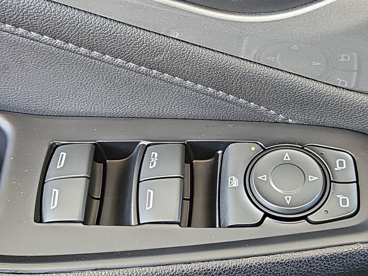Certified 2023 Chevrolet Traverse LT FWD image 33