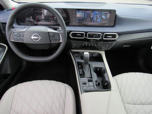 Used 2026 Nissan Sentra SL w/ Floor Mat Package image 9