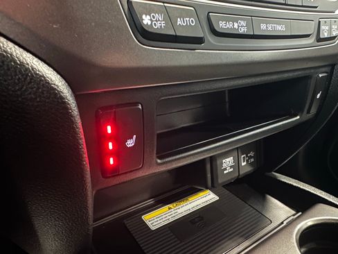 Used 2023 Honda Passport EX-L image 18