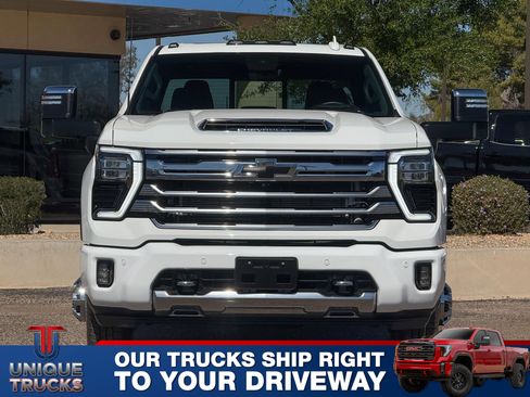 Used 2024 Chevrolet Silverado 3500 High Country w/ High Country Premium Package image 2