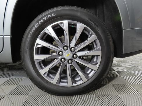 Used 2023 Chevrolet Traverse Premier AWD/4WD image 7