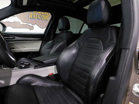 Used 2019 Alfa Romeo Stelvio Ti Sport w/ Quick Order Package 22S Sport image 42