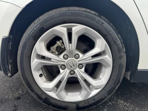 Used 2025 Honda Accord LX image 10