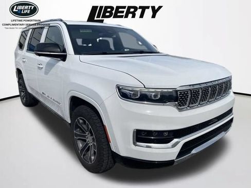 Used 2023 Jeep Grand Wagoneer 4WD w/ Convenience Group III image 9