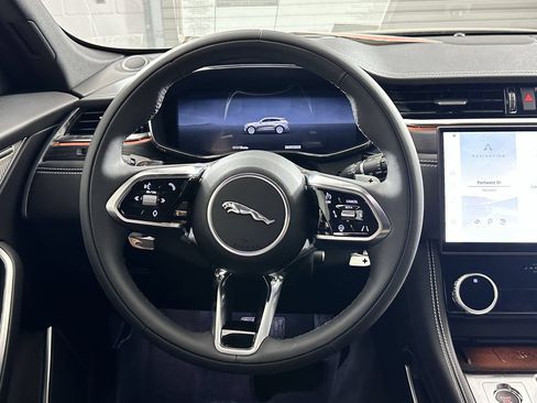 Used 2026 Jaguar F-PACE R-Dynamic S AWD/4WD image 4