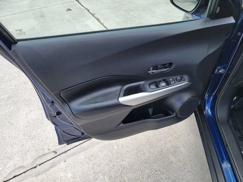 Used 2020 Nissan Kicks SR w/ SR Premium Package FWD image 10