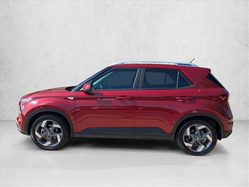 Used 2024 Hyundai Venue SEL FWD image 9