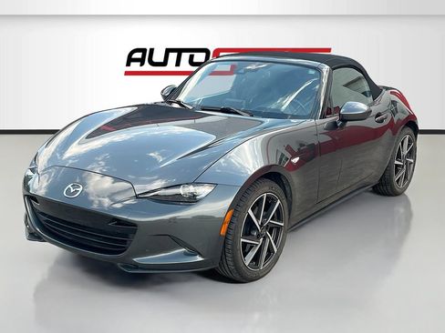 Used 2022 MAZDA MX-5 Miata Grand Touring RWD image 3