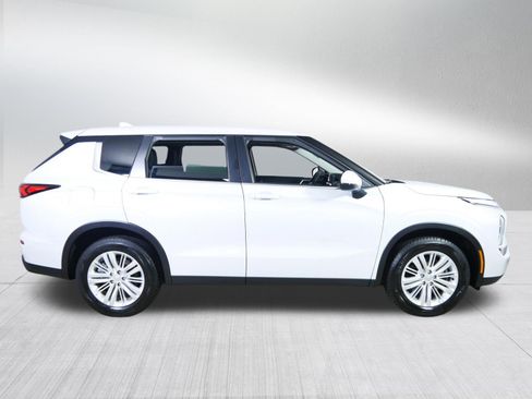 Used 2022 Mitsubishi Outlander ES AWD/4WD image 8