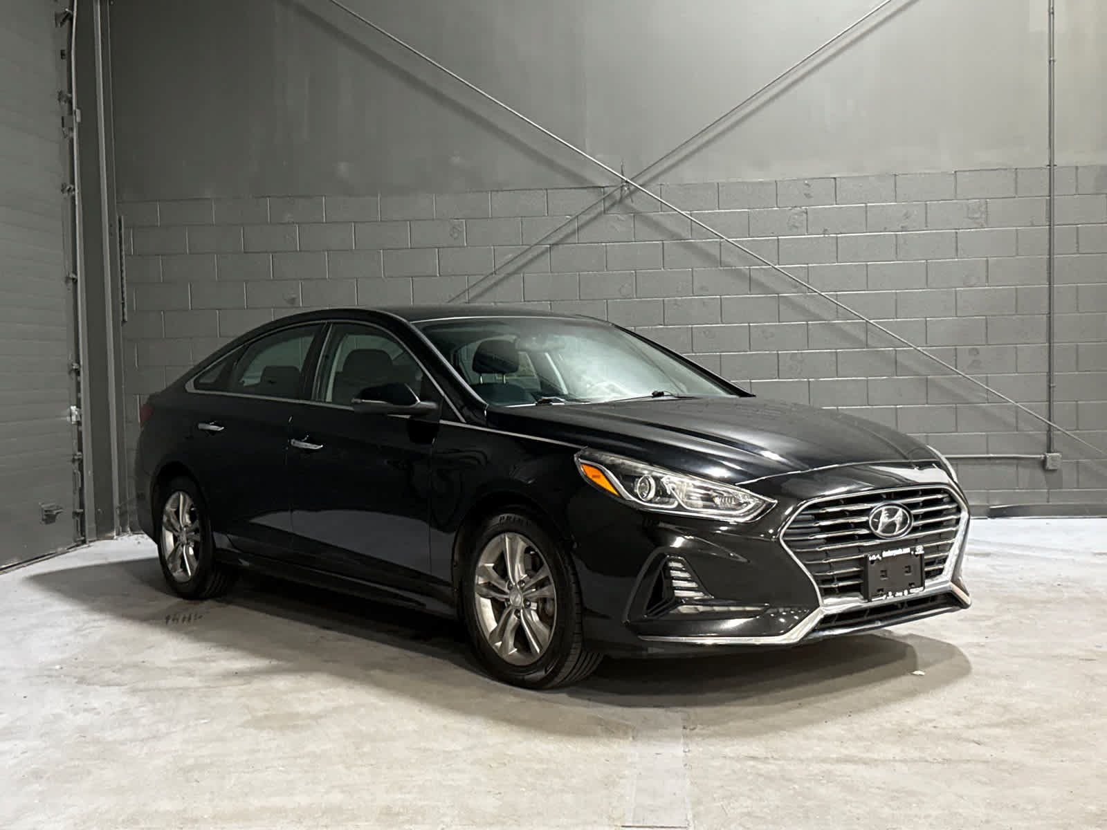 Used 2018 Hyundai Sonata SEL w/ Cargo Package FWD image 1
