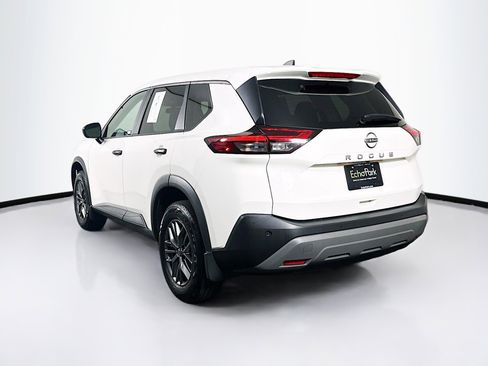 Used 2023 Nissan Rogue S image 5