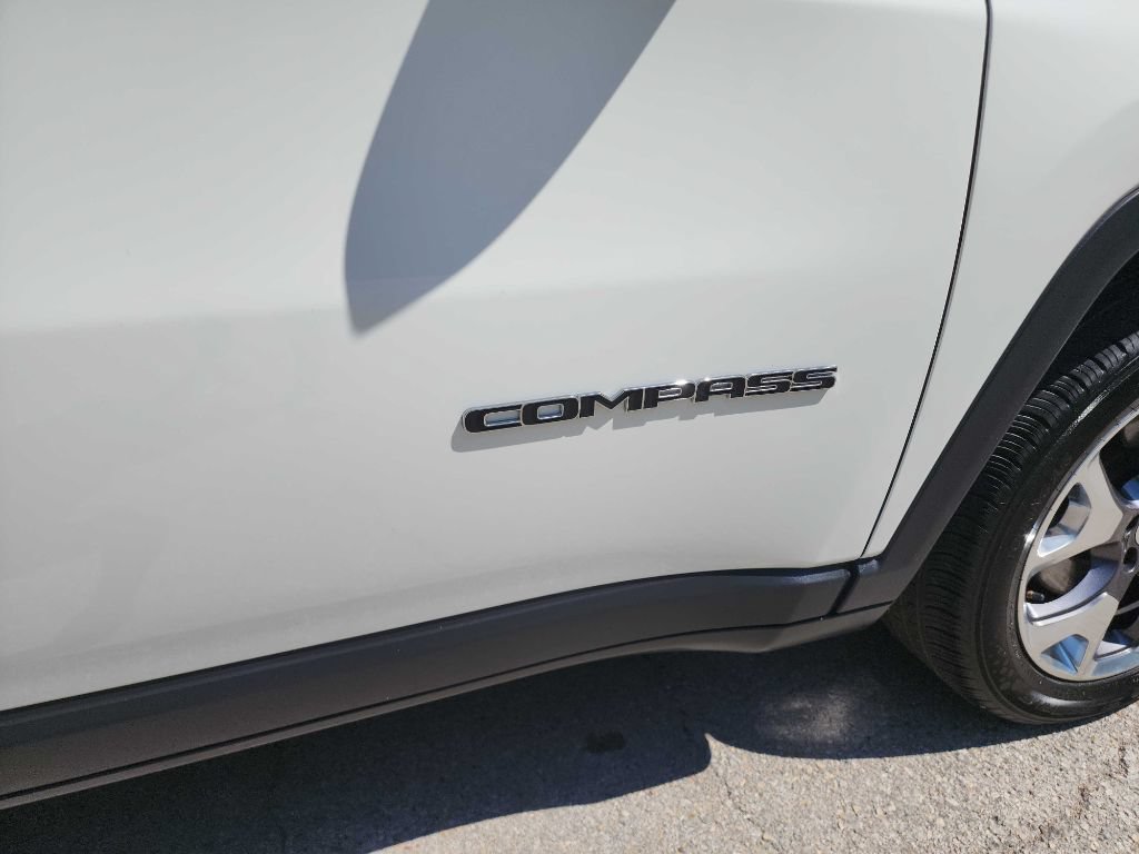 Used 2020 Jeep Compass Limited AWD/4WD image 11