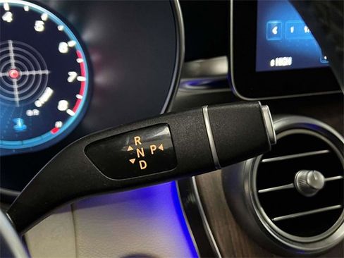 Certified 2022 Mercedes-Benz GLC 300 4MATIC image 25