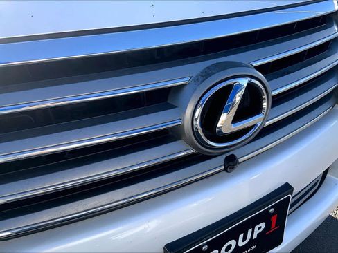 Used 2013 Lexus LX 570 4WD image 28