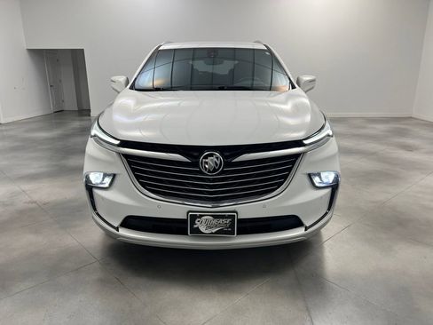 Used 2024 Buick Enclave Premium image 2