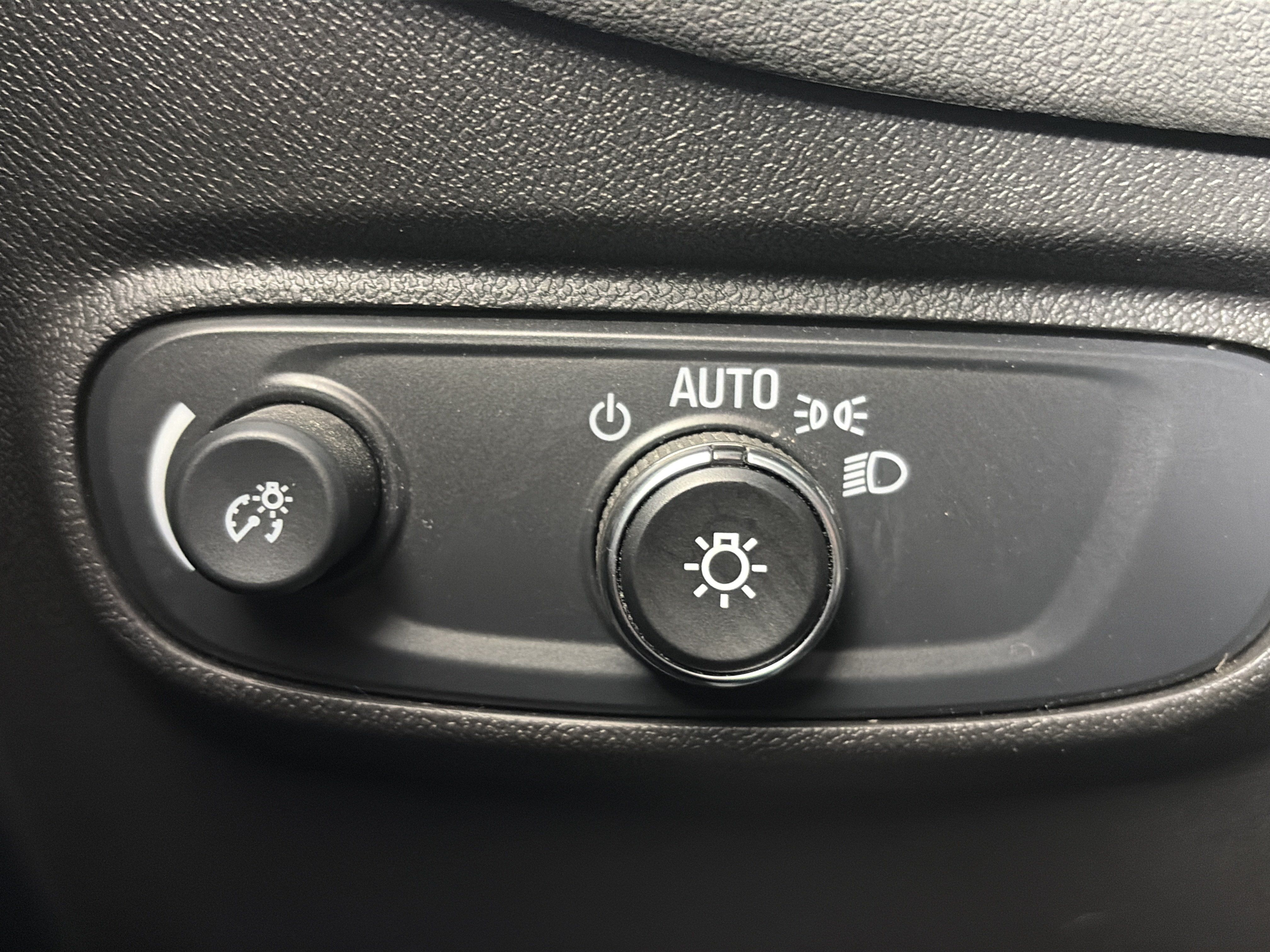 Used 2024 Chevrolet Equinox LT w/ LPO, Floor Liner Package AWD/4WD image 34