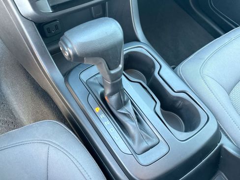 Used 2020 Chevrolet Colorado W/T image 24