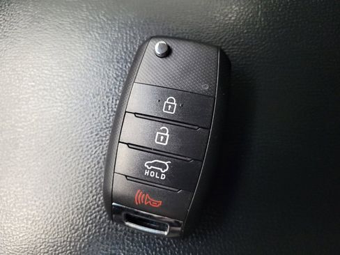 Used 2019 Kia Sorento FWD V6 image 32
