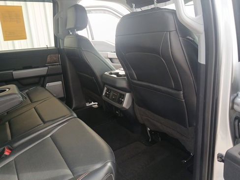 Used 2023 Ford F250 Lariat w/ Black Appearance Package image 40