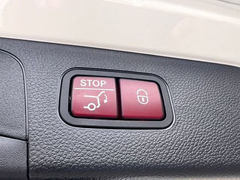 Used 2021 Mercedes-Benz GLC 43 AMG 4MATIC image 35