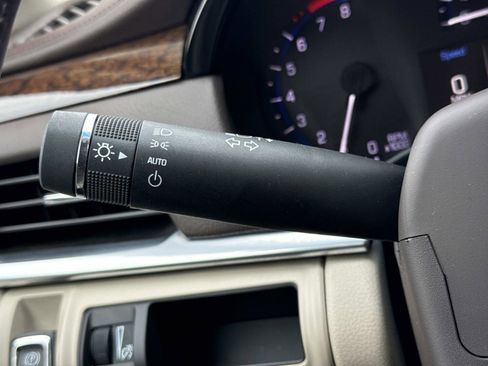 Used 2015 Cadillac XTS Luxury w/ Driver Awareness Package image 11