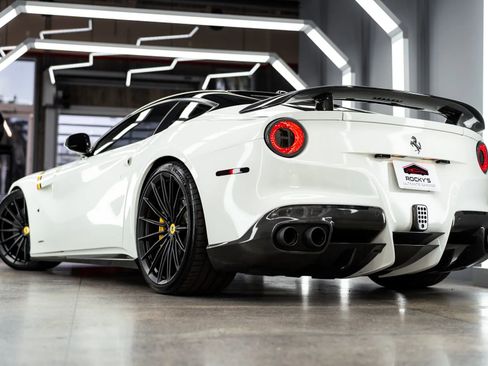 Used 2015 Ferrari F12 Berlinetta image 3