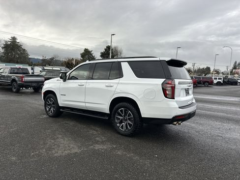 Used 2022 Chevrolet Tahoe Z71 w/ Z71 Off-Road Package image 3