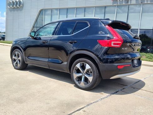 Used 2025 Volvo XC40 B5 Plus AWD/4WD image 6