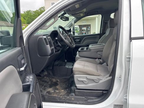 Used 2015 Chevrolet Silverado 2500 W/T w/ Snow Plow Prep Package AWD/4WD image 9