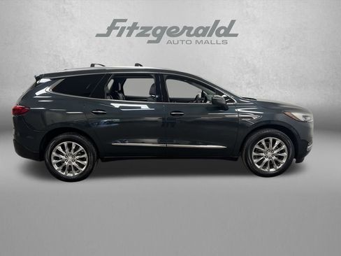 Used 2020 Buick Enclave Essence w/ Sound and Sites Package image 8