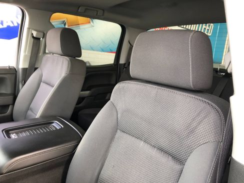 Used 2018 Chevrolet Silverado 1500 LT w/ All Star Edition AWD/4WD image 19