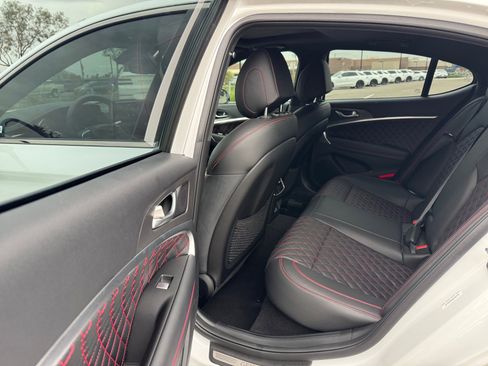 Used 2025 Genesis G70 3.3T Advanced w/ Sport Prestige Package image 17