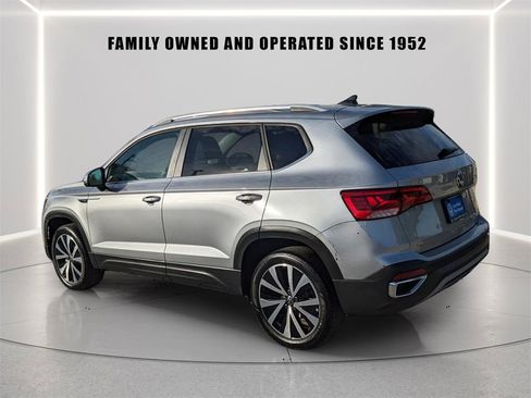Used 2023 Volkswagen Taos SE image 5