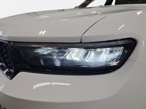 Certified 2023 Jeep Grand Cherokee Altitude image 30