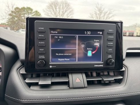 Used 2022 Toyota RAV4 LE image 33