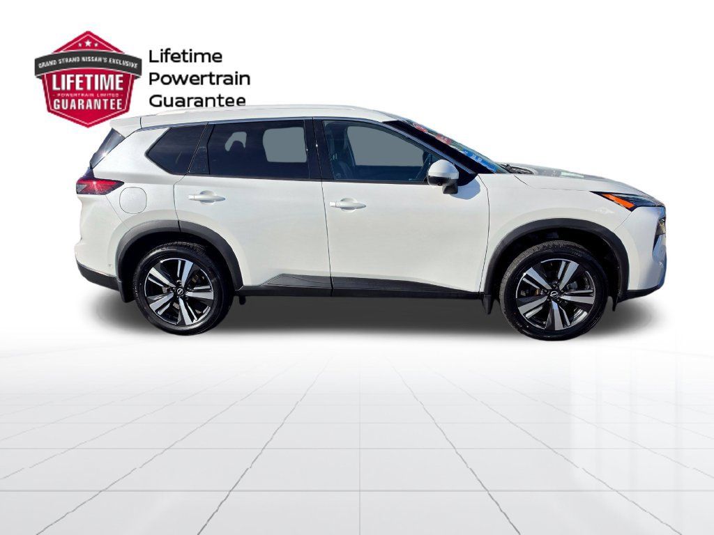 Used 2024 Nissan Rogue SL FWD image 6