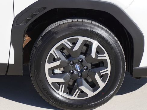 Used 2025 Subaru Forester image 8