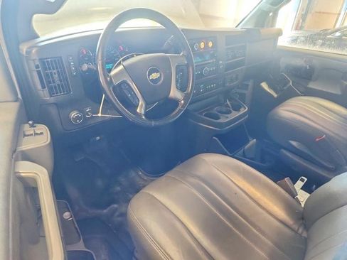 Used 2019 Chevrolet Express 2500 w/ Communications Package RWD image 4