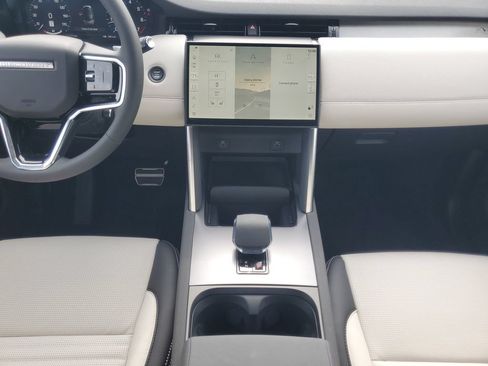 Used 2026 Land Rover Discovery Sport Landmark AWD/4WD image 30