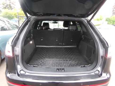 Used 2020 Lincoln Nautilus Reserve w/ Equipment Group 201A AWD/4WD image 11