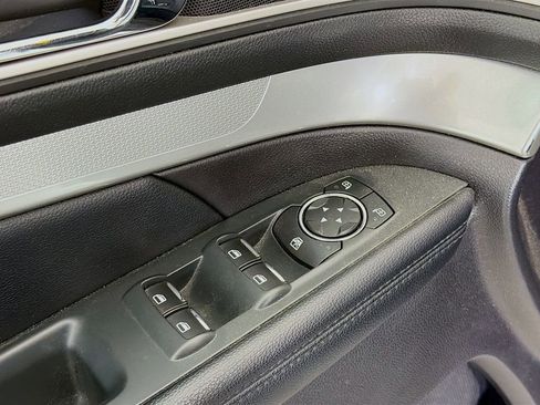 Used 2017 Ford Explorer XLT w/ Equipment Group 201A image 20