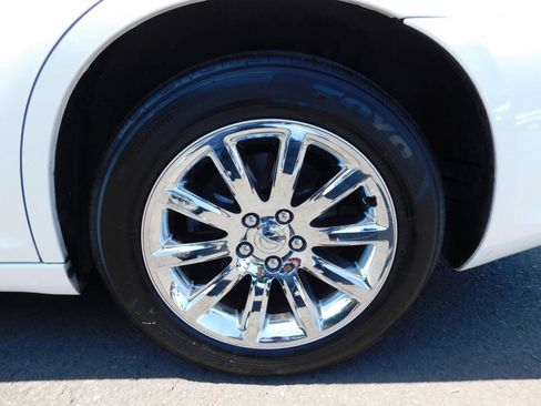 Used 2013 Chrysler 300 C RWD image 24