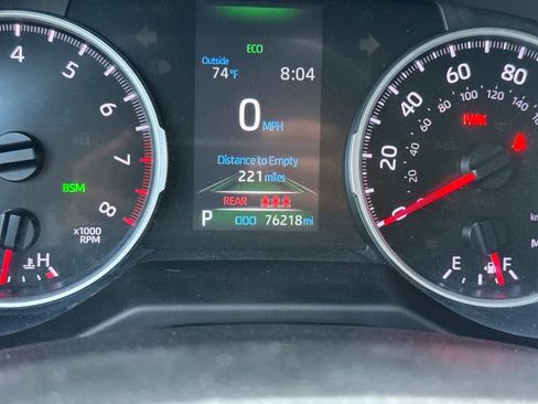 Used 2021 Toyota RAV4 XLE w/ Carpet Mat Package (TMS) FWD image 28