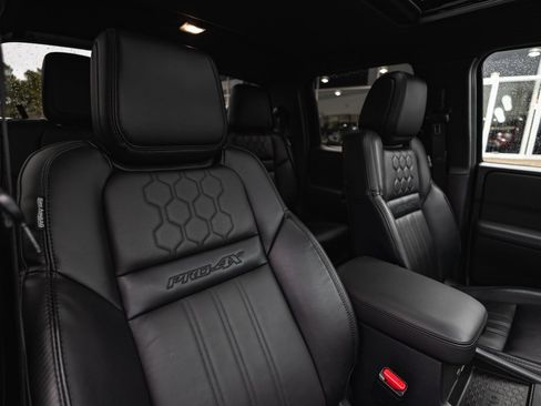 Used 2022 Nissan Frontier PRO-4X w/ Pro-4X Premium Package image 36