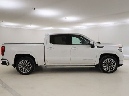 Used 2023 GMC Sierra 1500 Denali Ultimate image 2