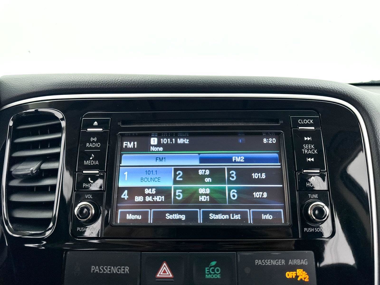 Used 2016 Mitsubishi Outlander SE FWD image 6