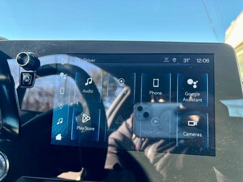 Used 2024 Chevrolet Corvette Z06 w/ Z07 Performance Package image 17