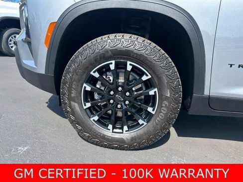 Certified 2025 Chevrolet Traverse Z71 w/ Driver Confidence Package image 9